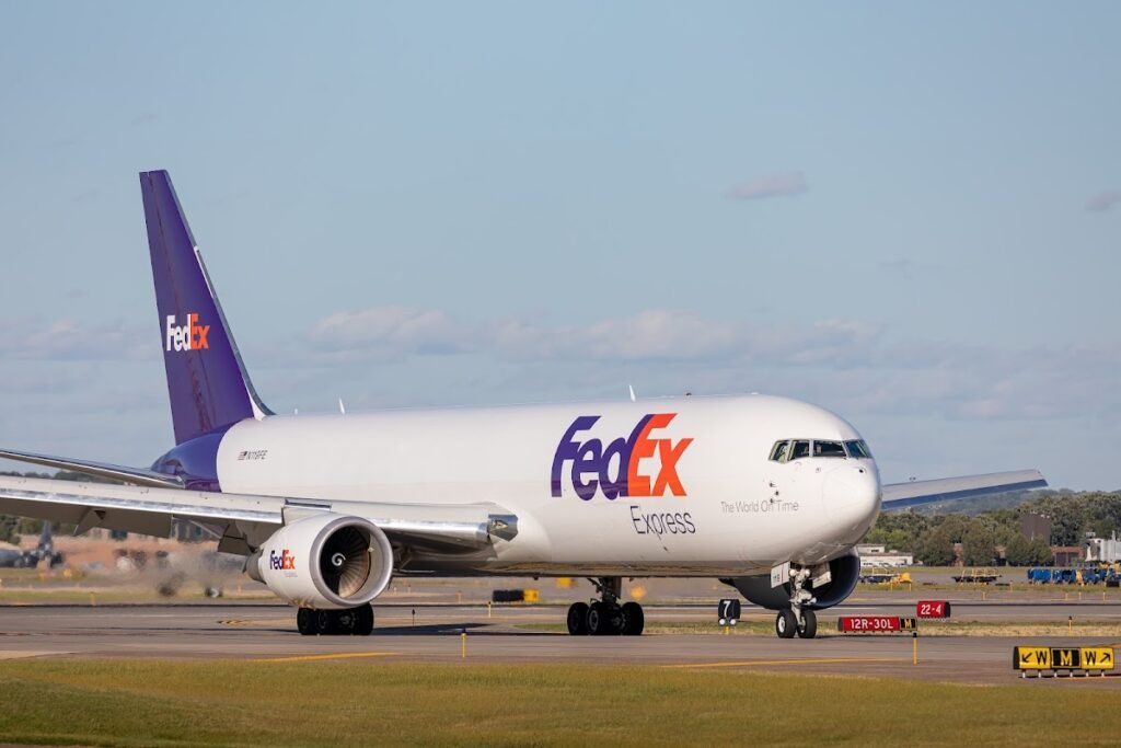 FedEx Shipping Centre