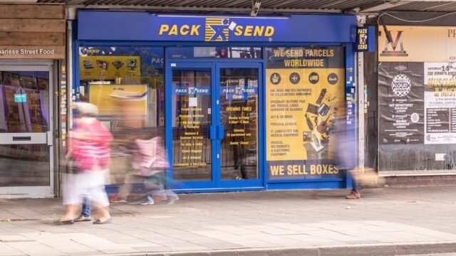PACK & SEND Elephant & Castle