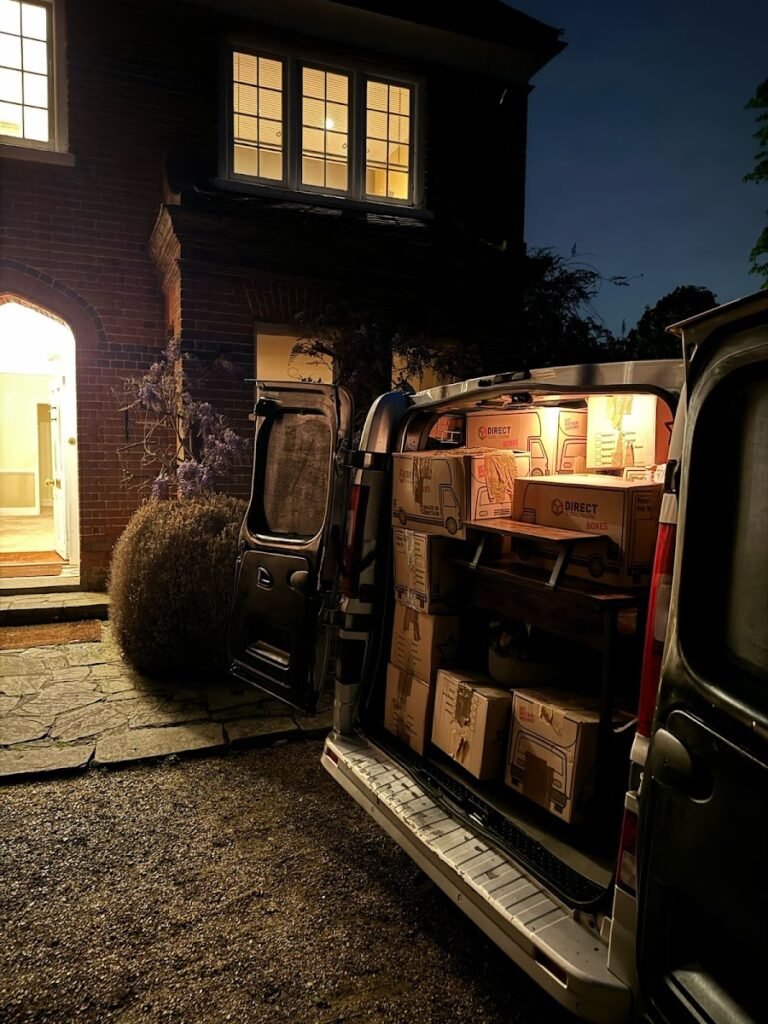 Selena Courier Service